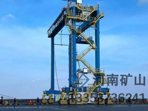 浙江宁波集装箱门式起重机厂家轮胎集装箱机动性高